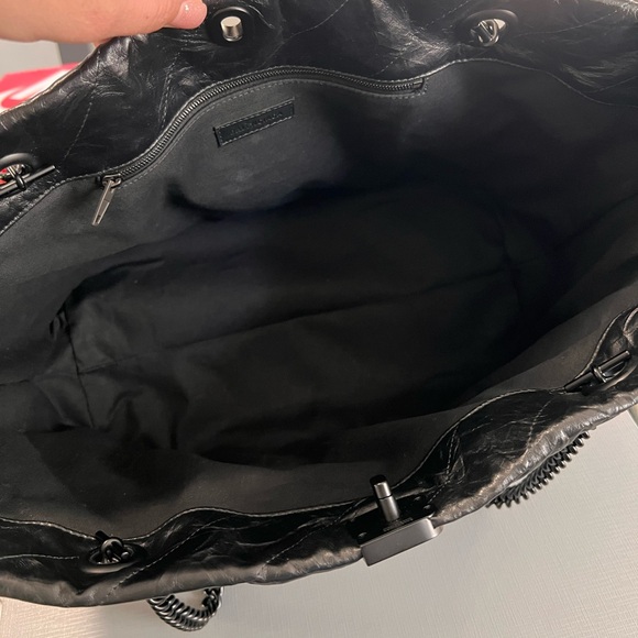 Balenciaga Tote! - Picture 2 of 7